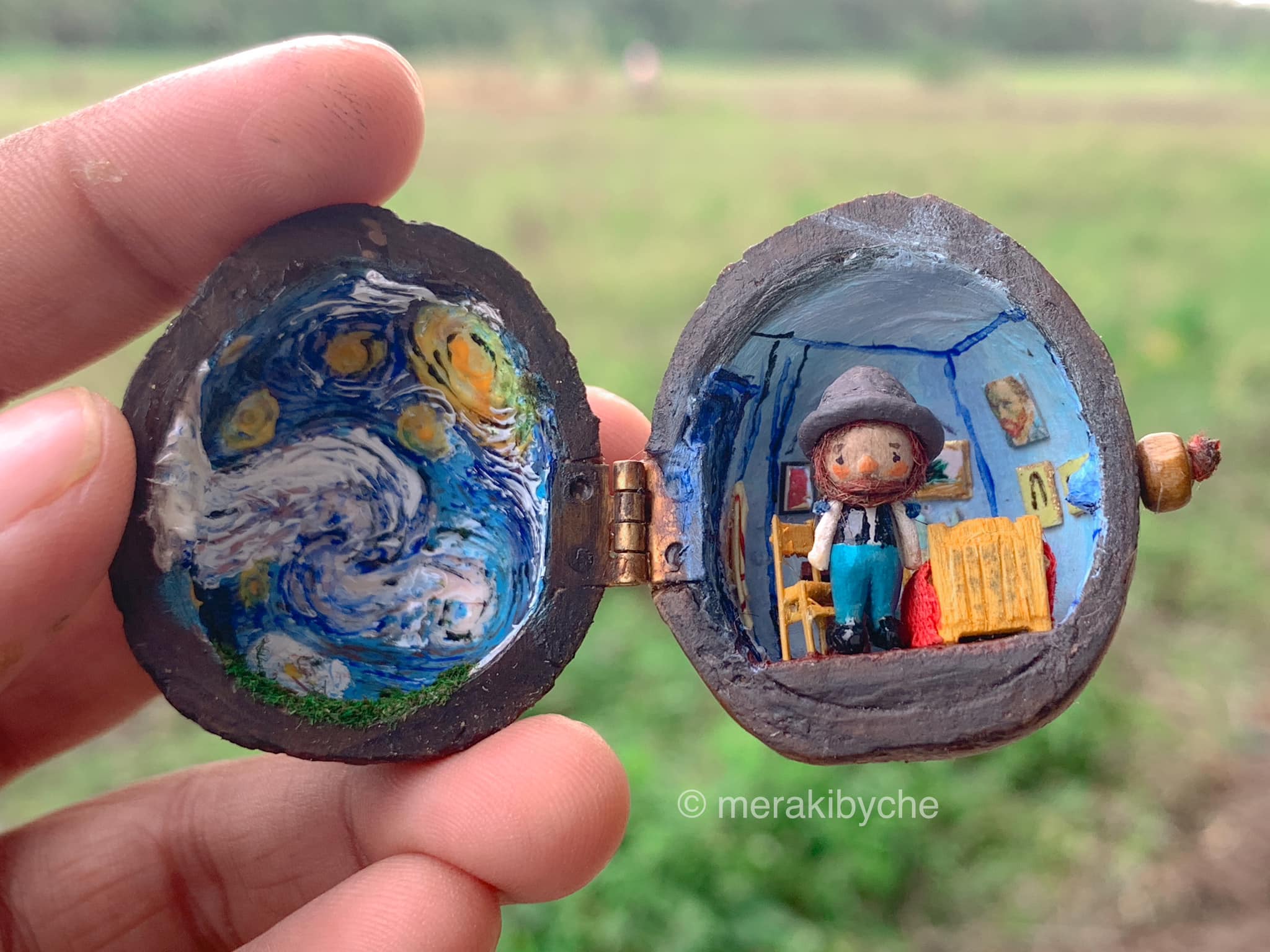 Miniature Van Gogh houses